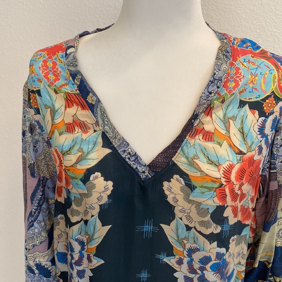 Johnny Was Silk tunic - Picture 2 of 6